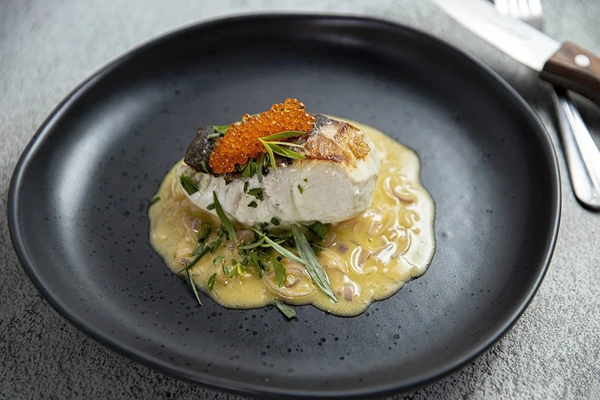 dlaczegoszefowi-extra-1.webp Dlaczego szefowie kuchni zawsze dodają chouriço do wywaru, nawet gdy gotują rybę - image 1