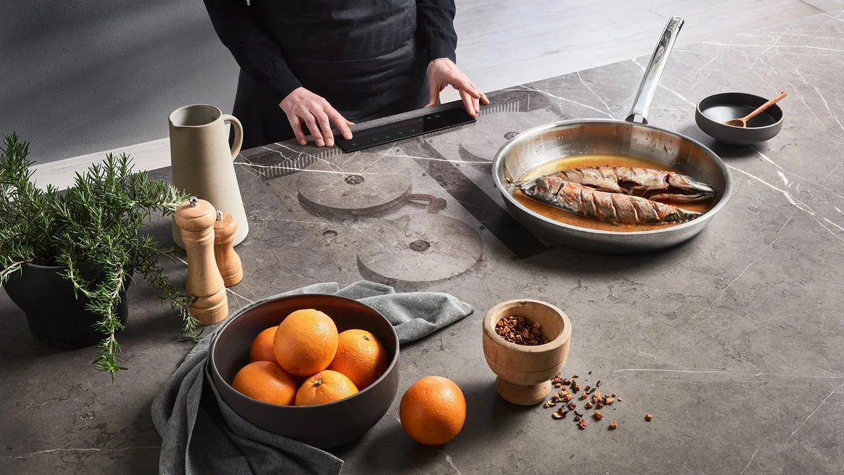 Koniec z czarną płytą w 2026: to ukryte rozwiązanie rządzi w kuchni - image 1