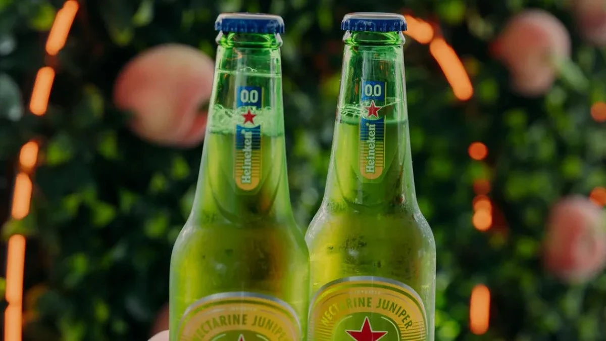 Nektarynka i jałowiec zamiast alkoholu. Nowy trend, który zmienia zasady letnich wieczorów