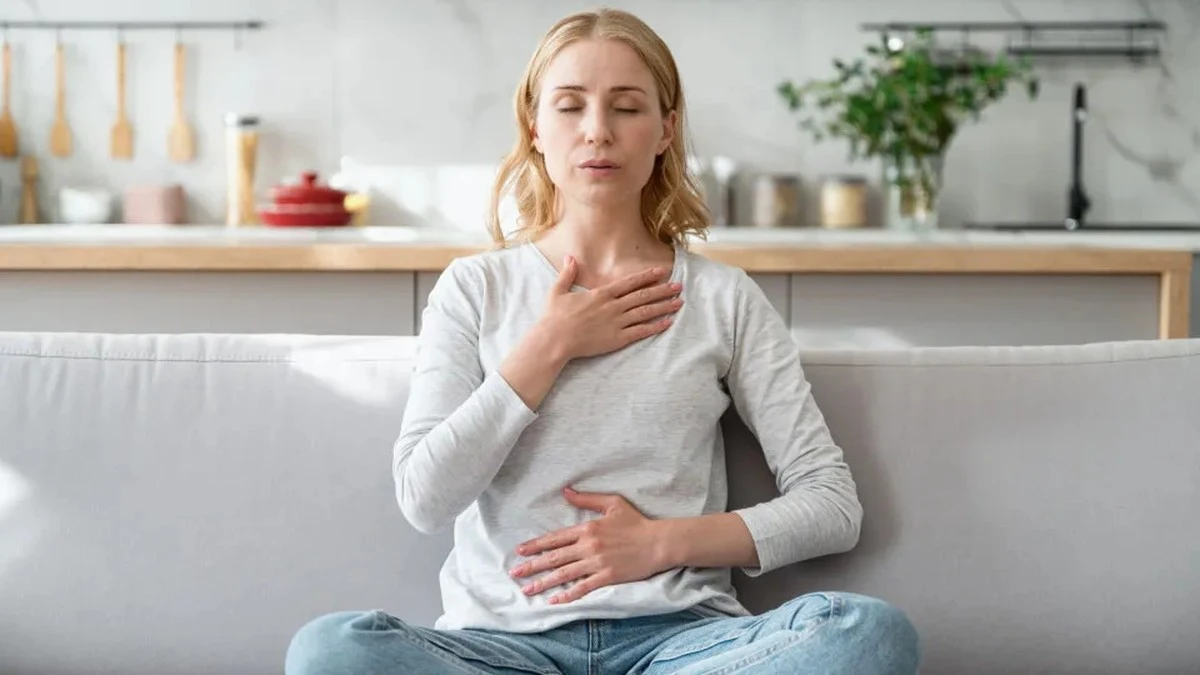 Prosta metoda, która przerywa atak paniki: dlaczego warto dosłownie zrobić krok w tył