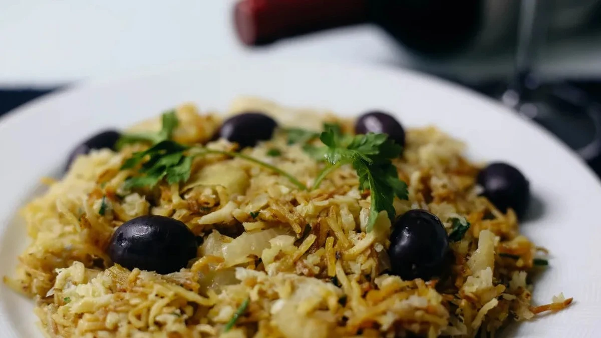 Dlaczego kucharze dodają surowe żółtko do tuńczyka tuż przed podaniem