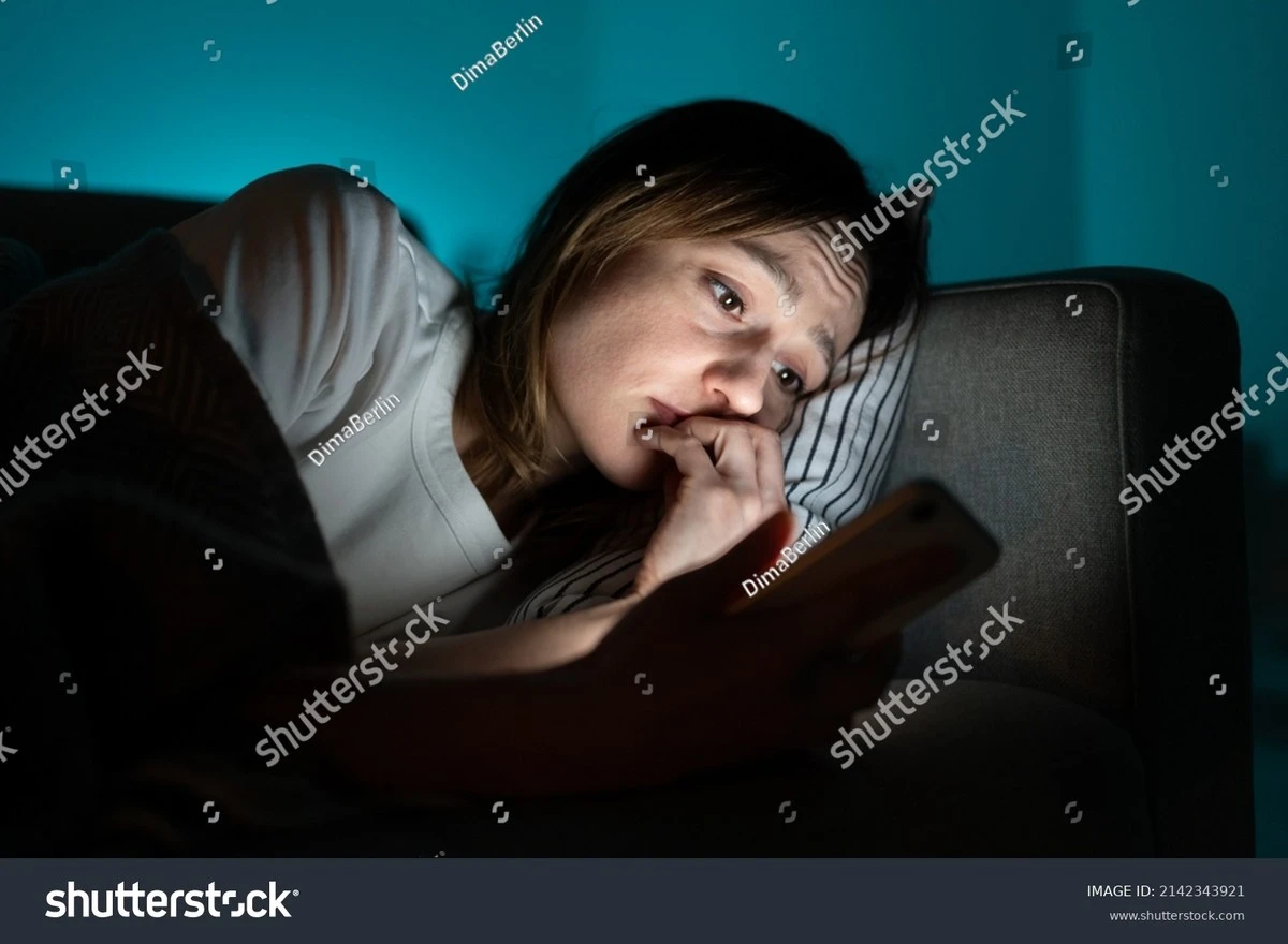 dlaczegopozorni-extra-1.webp Dlaczego pozornie niewinne przyzwyczajenia wpędzają nas w spiralę lęku - image 1