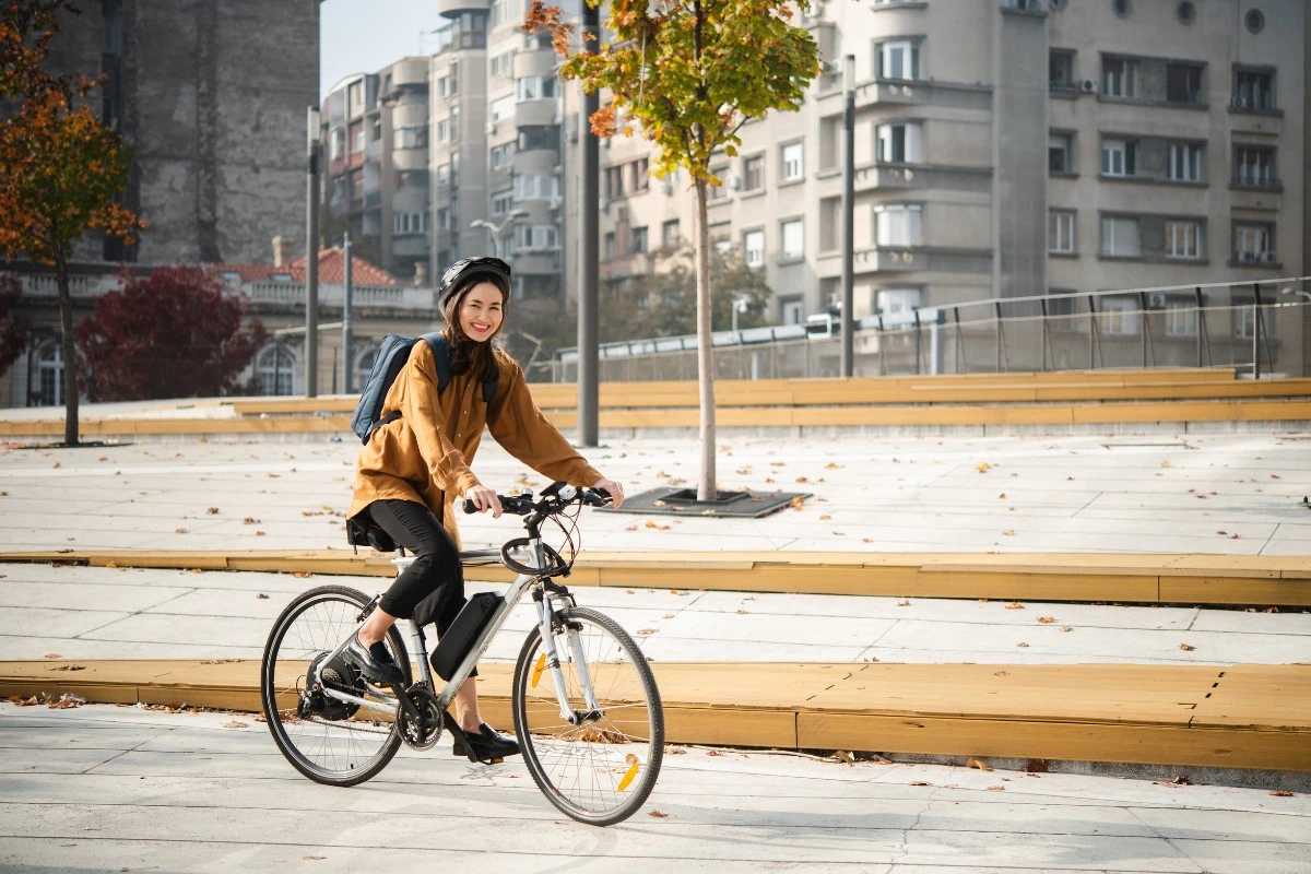 dlaczegopowinie-extra-1.webp Dlaczego powinieneś domagać się od rządu więcej ścieżek rowerowych, a nie tylko nowych przychodni - image 1