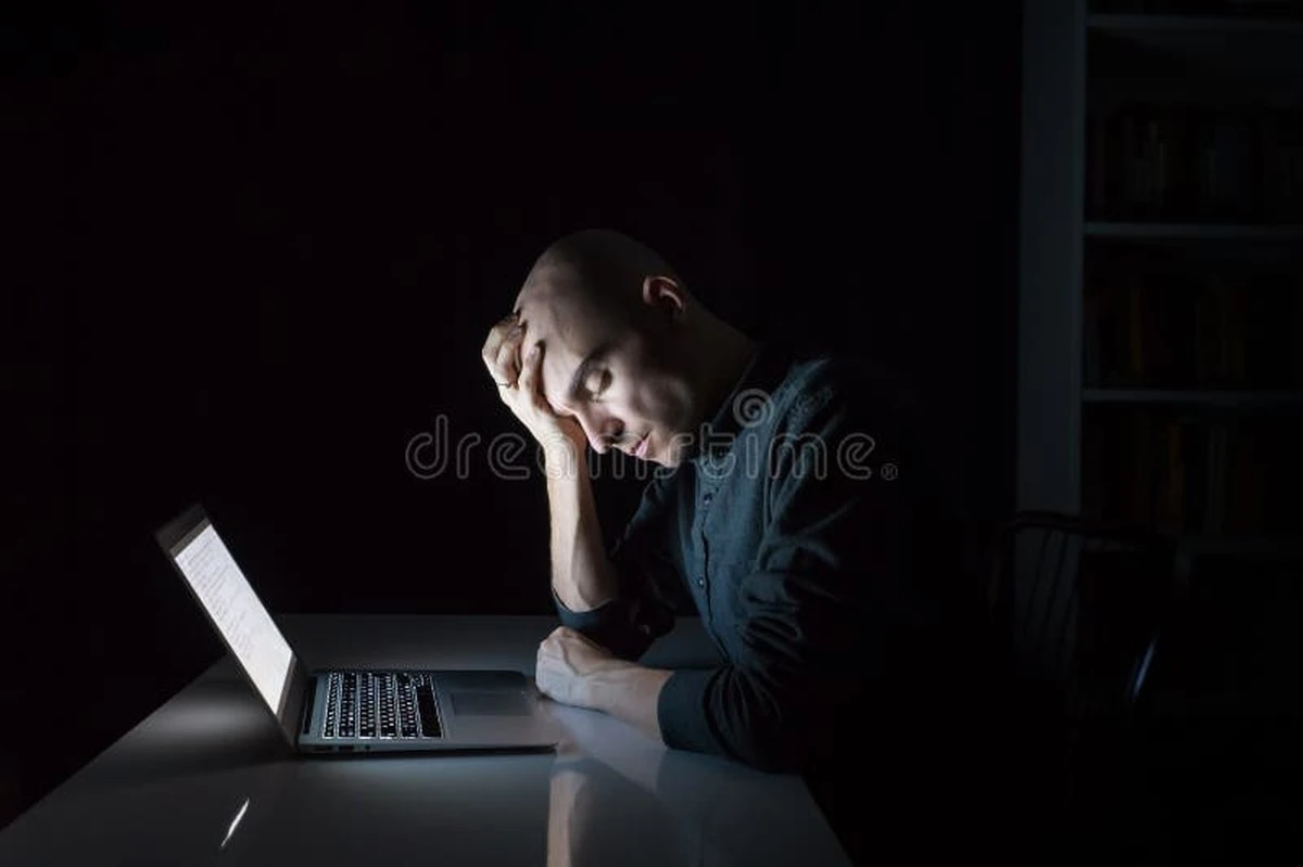 Nocne oglądanie meczu to nie tylko zmęczenie: co dzieje się z twoim organizmem - image 1