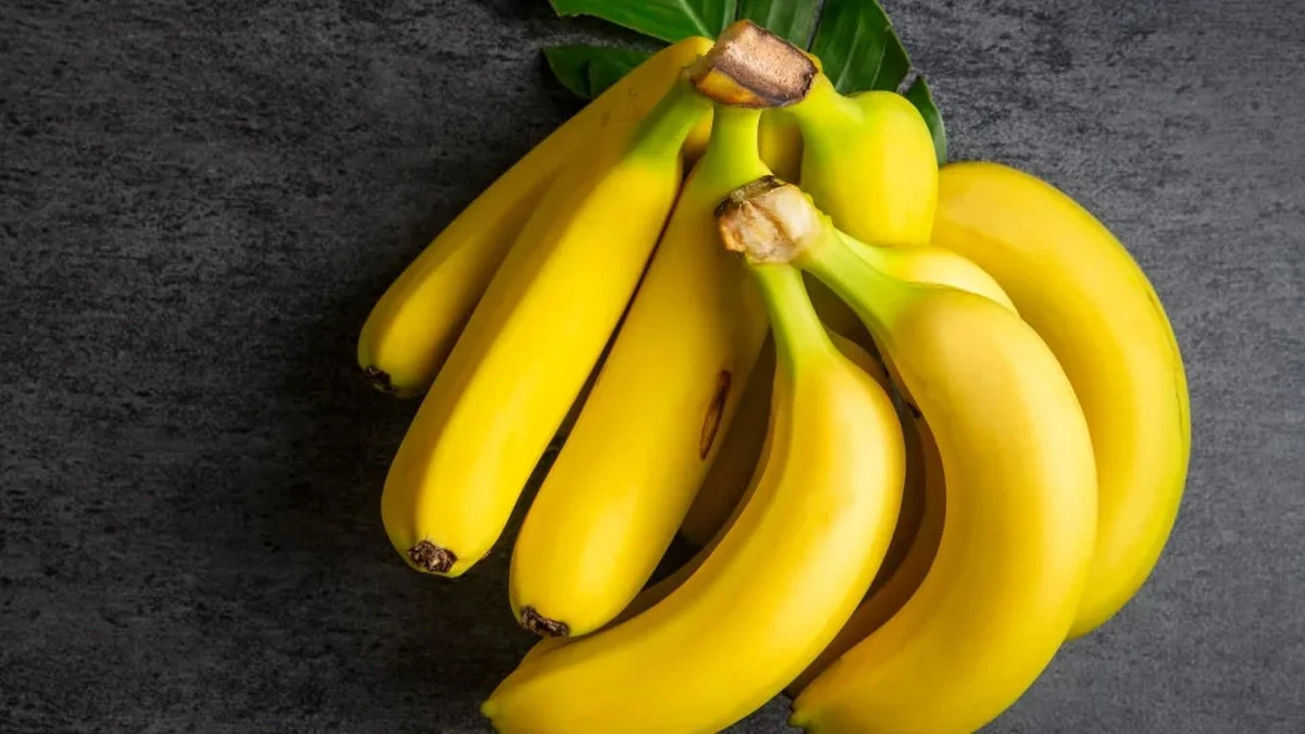 Dlaczego warto owinąć końcówki bananów folią aluminiową
