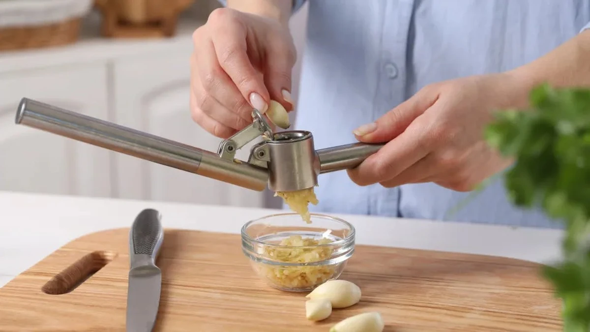 Kucharze nigdy nie używają tych 4 rzeczy. Prawdopodobnie masz je w swojej kuchni