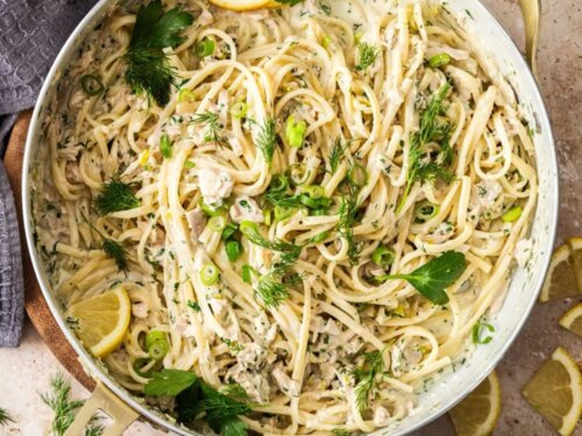 dlaczegokucharz-extra-1.webp Dlaczego kucharze dodają surowe żółtko do tuńczyka tuż przed podaniem - image 1