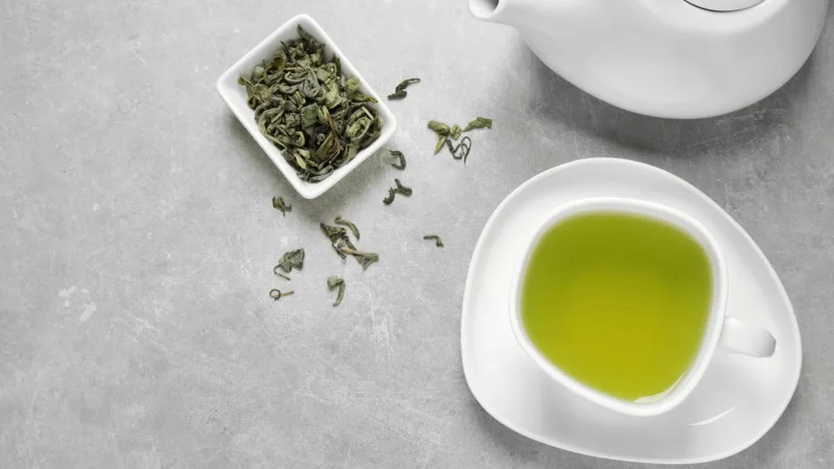 Dlaczego warto wrzucić listek herbaty do filiżanki dokładnie o tej samej porze codziennie