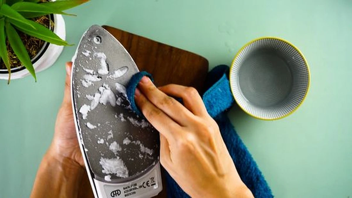 dlaczegowartozo-extra-1.webp Dlaczego warto zostawić pusty zbiornik w żelazku po każdym prasowaniu - image 1