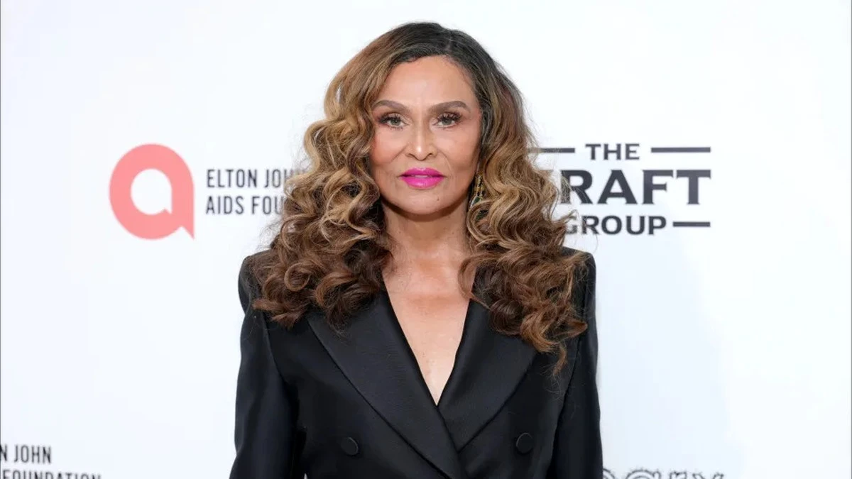 Dlaczego mama Beyoncé nakłada jajka na włosy: jej domowy sekret zdrowych pasm