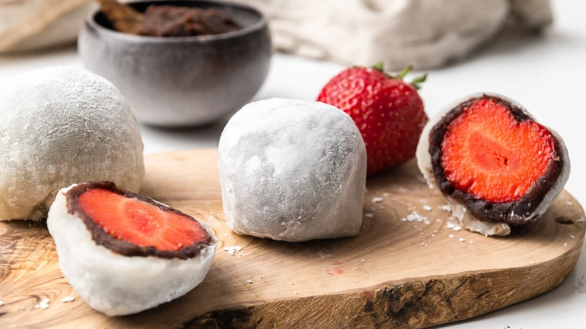 Dlaczego szefowie kuchni dodają sos sojowy do jabłkowego nadzienia w mochi - image 1