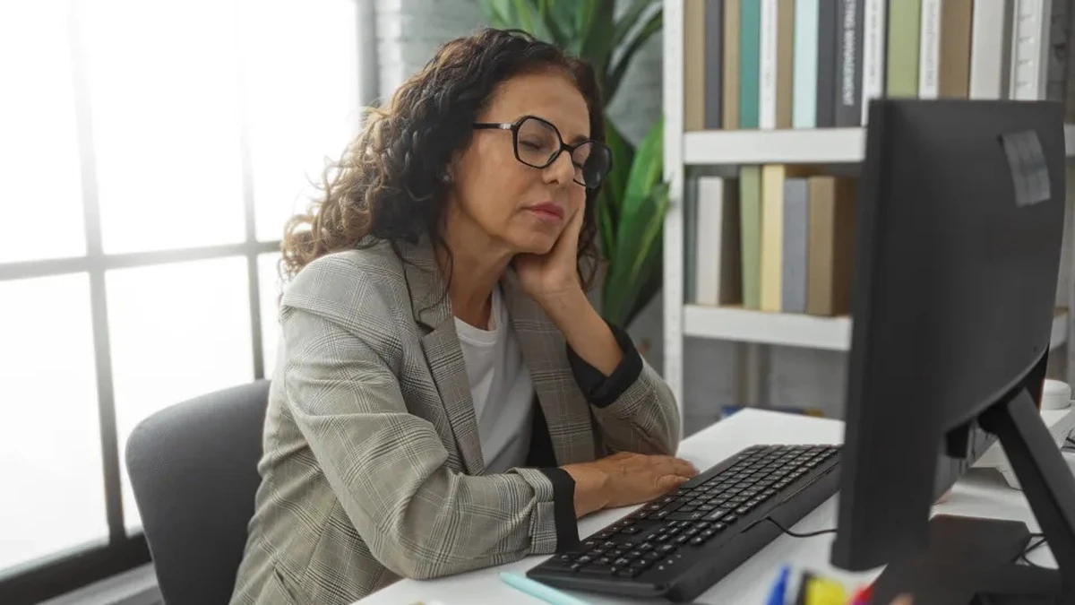 Dlaczego dopada cię senność po obiedzie: proste triki, które zmieniają poziom energii