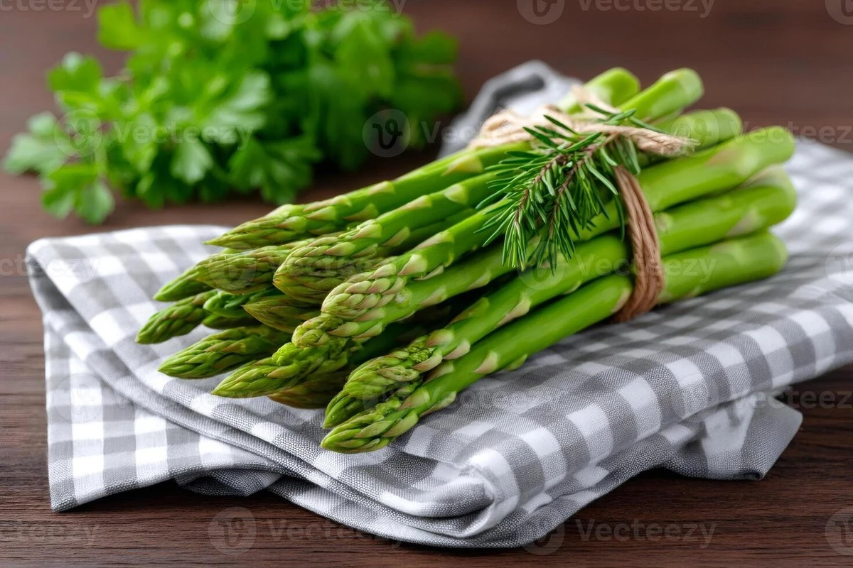 Dlaczego doświadczeni kucharze zawsze serwują szparagi z odrobiną tłuszczu - image 1