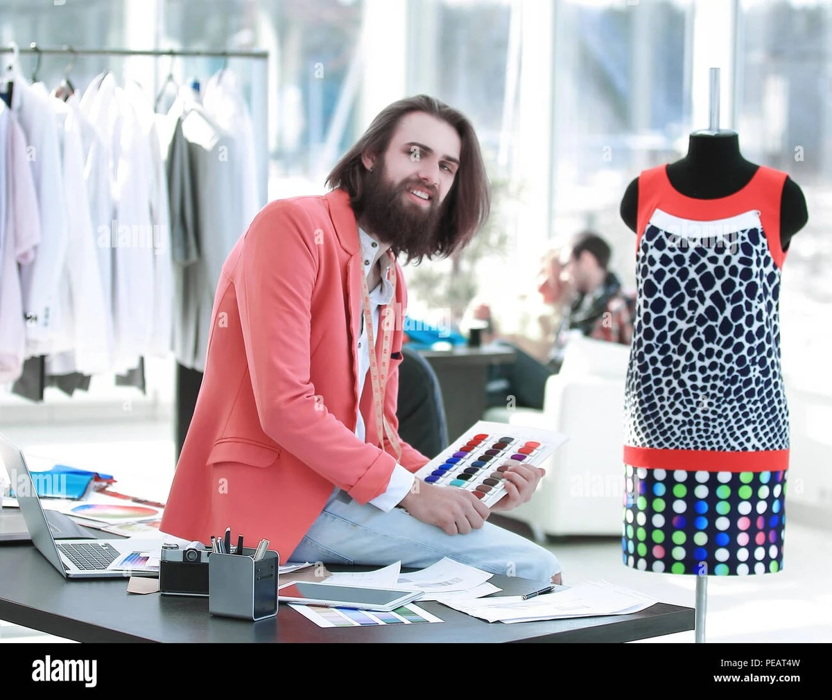 Zmiana warty w Dolce & Gabbana: dlaczego Stefano Gabbana rezygnuje ze stanowiska - image 1