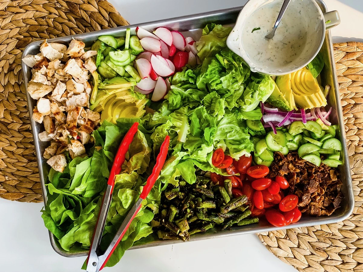 teletnieprodukt-extra-1.webp Te letnie produkty zmienią twoje sałatki w restauracyjne dania - image 1