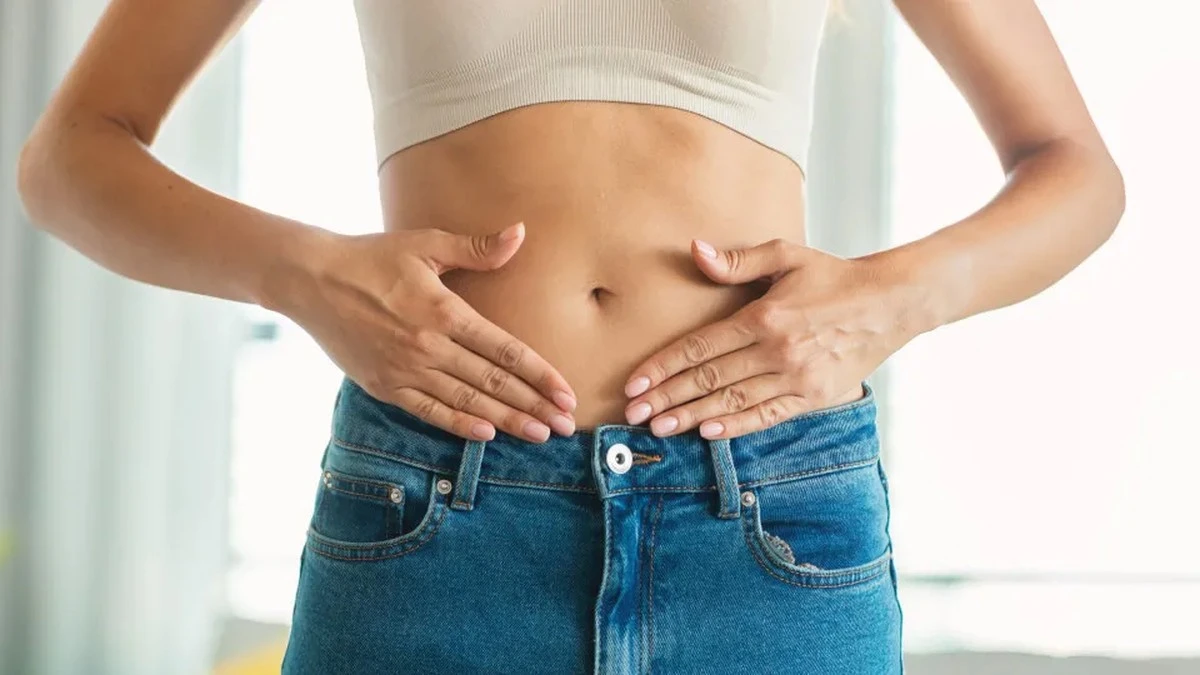 Trzy proste ćwiczenia na płaski brzuch, które Denise Austin wykonuje w wieku 69 lat