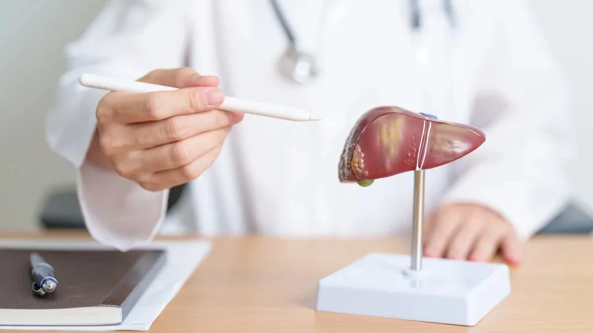 Dlaczego warto wrzucić kawałek kurkumy do wrzątku, jeśli rano czujesz się ociężale