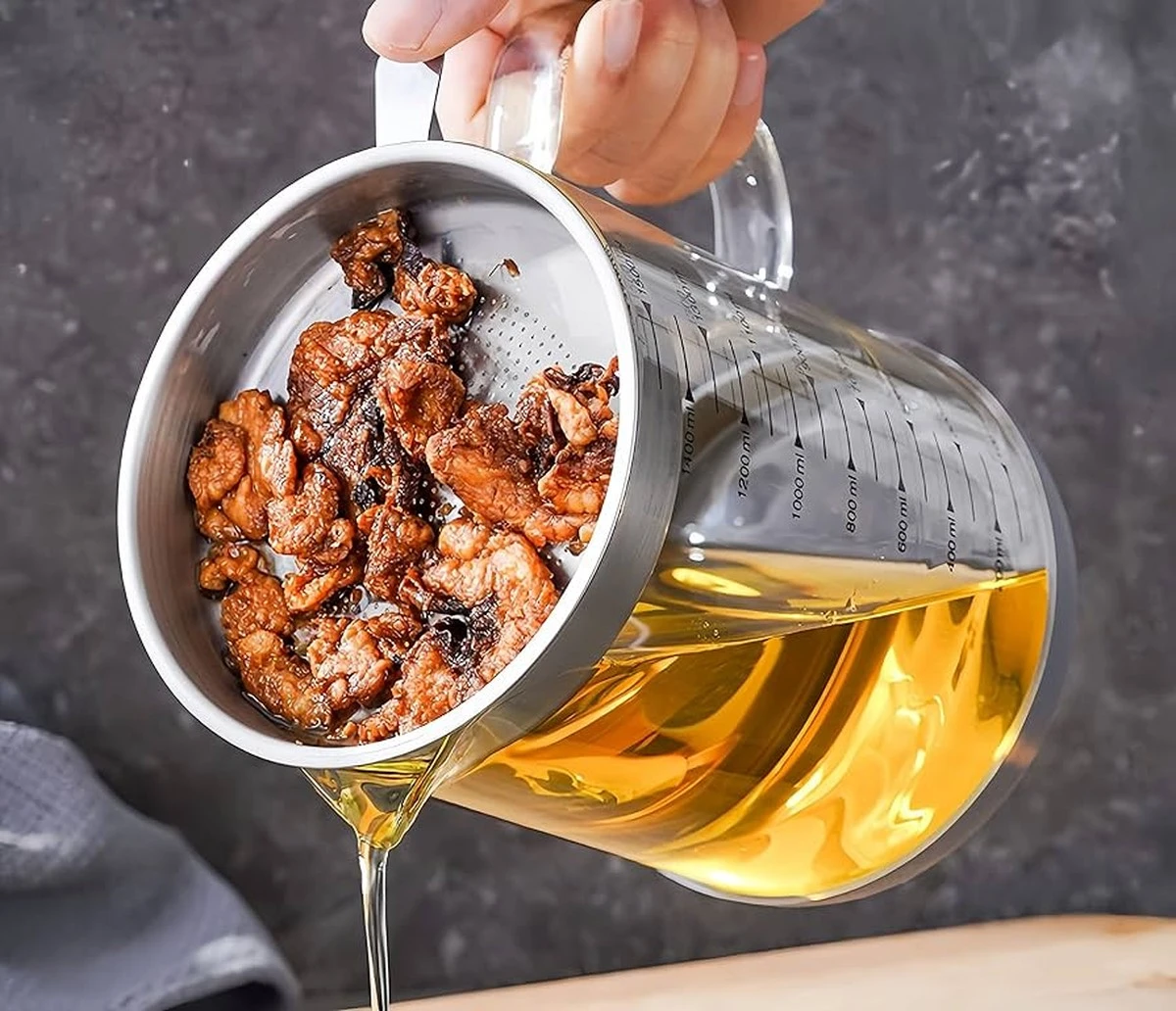 dlaczegoprofesj-extra-1.webp Dlaczego profesjonalni kucharze nigdy nie wylewają tłuszczu po smażeniu boczku - image 1