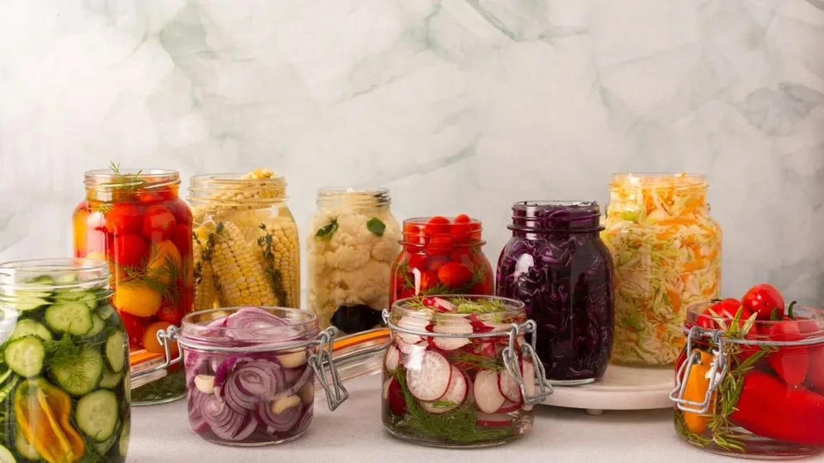 Dlaczego warto wrzucić łyżkę kiszonej kapusty do obiadu każdego dnia