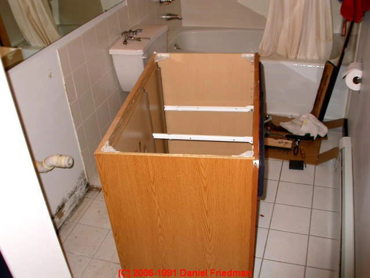 dlaczegowartowy-extra-1.webp Dlaczego warto wynieść zapasowy papier toaletowy z łazienki - image 1