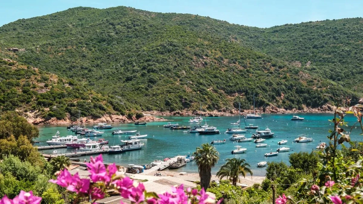 5 śródziemnomorskich wysp, które warto odwiedzić zamiast zatłoczonych kurortów