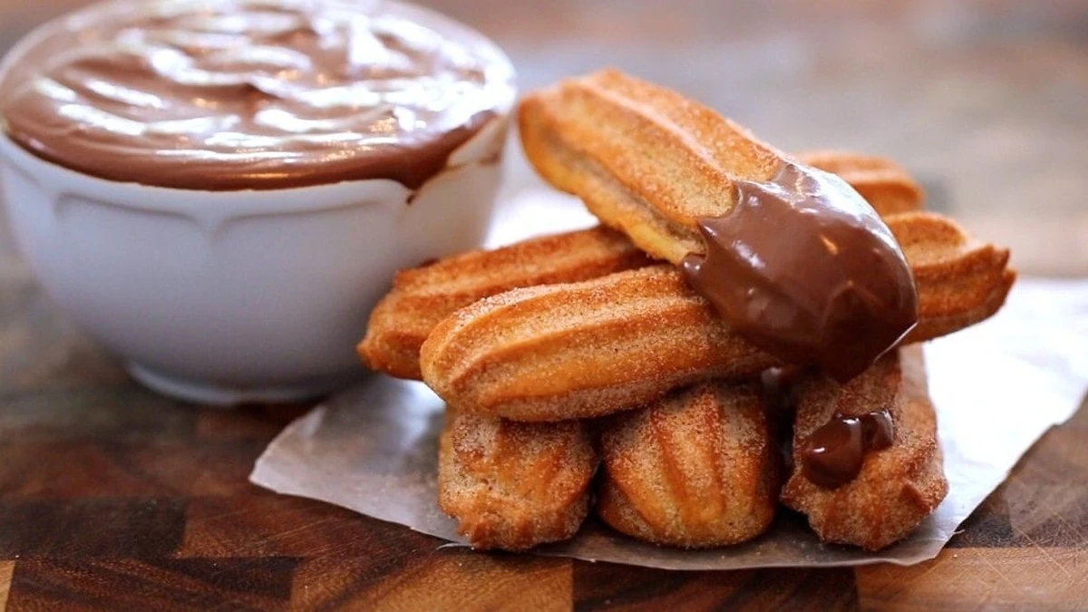 Dlaczego domowe churros smakują jak z hiszpańskiego jarmarku - image 1