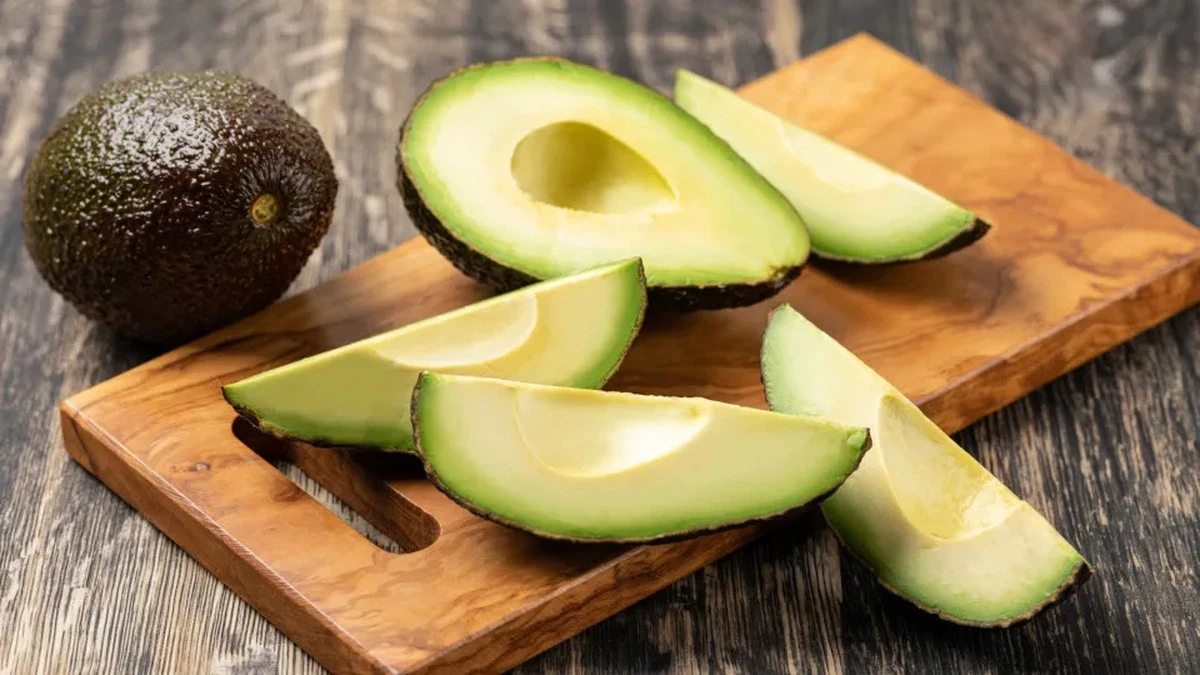 Dlaczego wkładanie awokado do mikrofali to błąd, który psuje smak guacamole