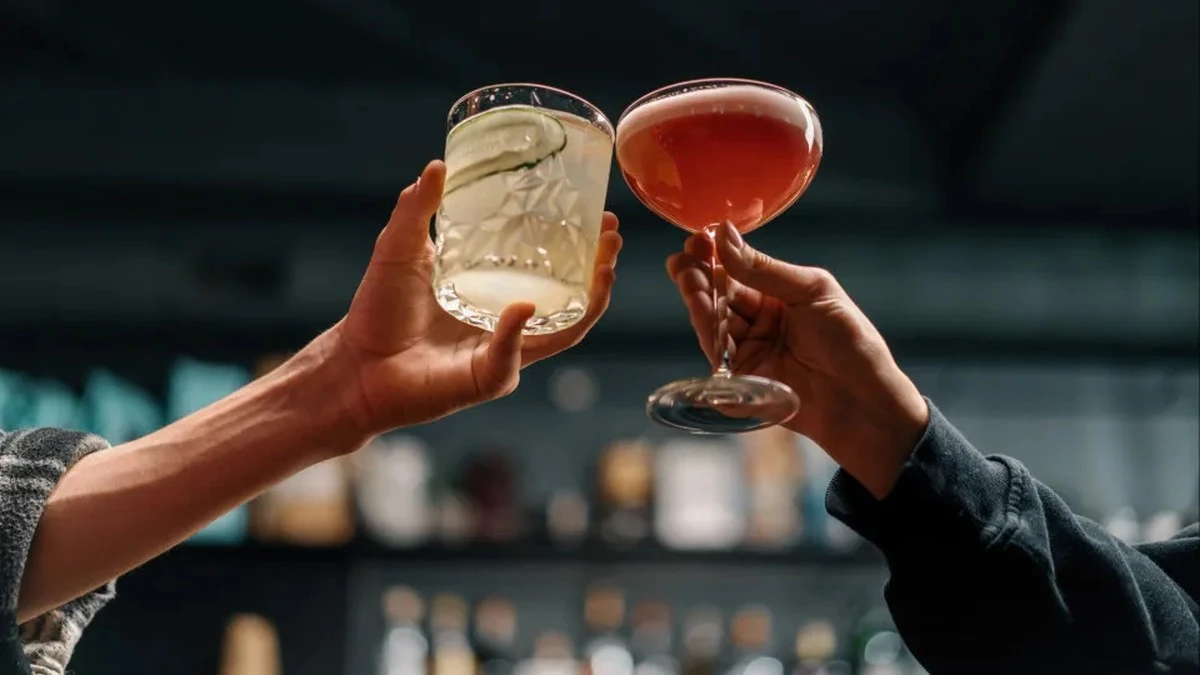 Idealny drink dla Twojego znaku zodiaku: co zamówić w barze