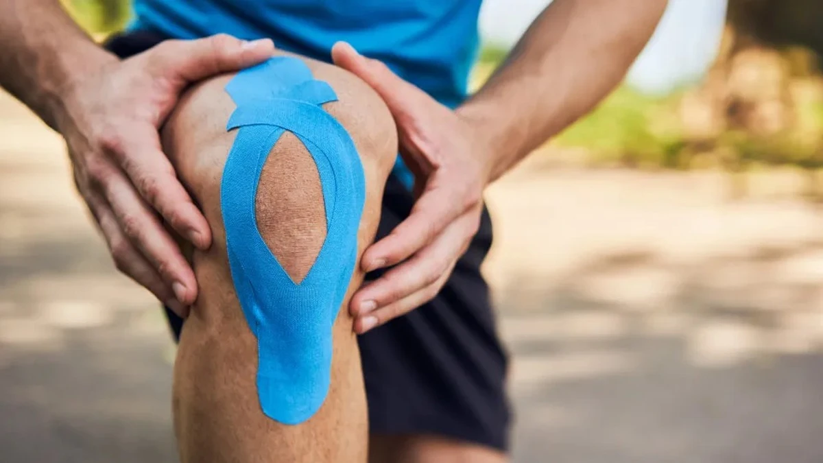 Kinesiotaping: czy te kolorowe taśmy na ciele naprawdę działają?