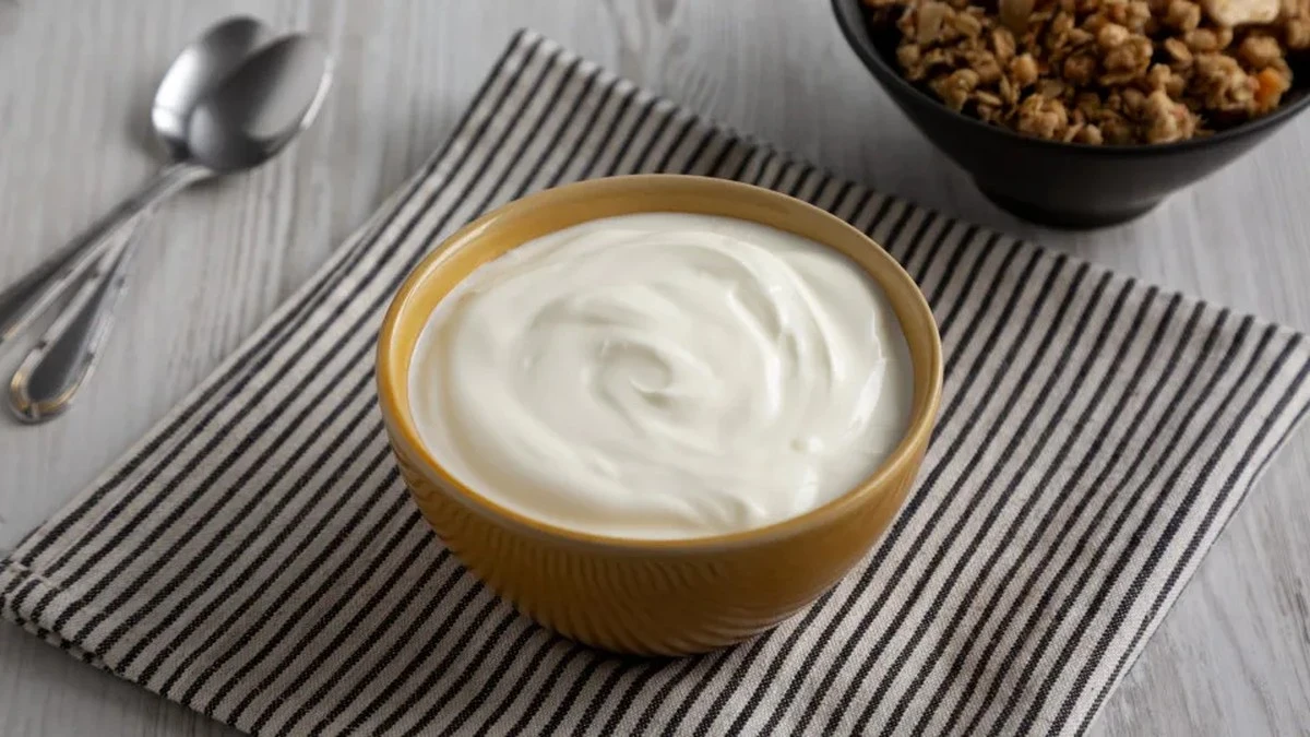 Dlaczego jedzenie jogurtu codziennie może ci szkodzić, jeśli nie znasz tych trzech zasad