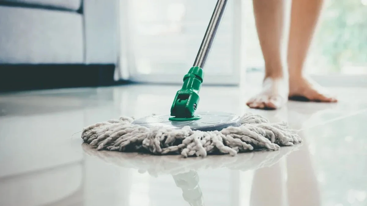 Dlaczego warto dodać płyn do płukania tkanin do wiadra z wodą podczas mycia podłogi