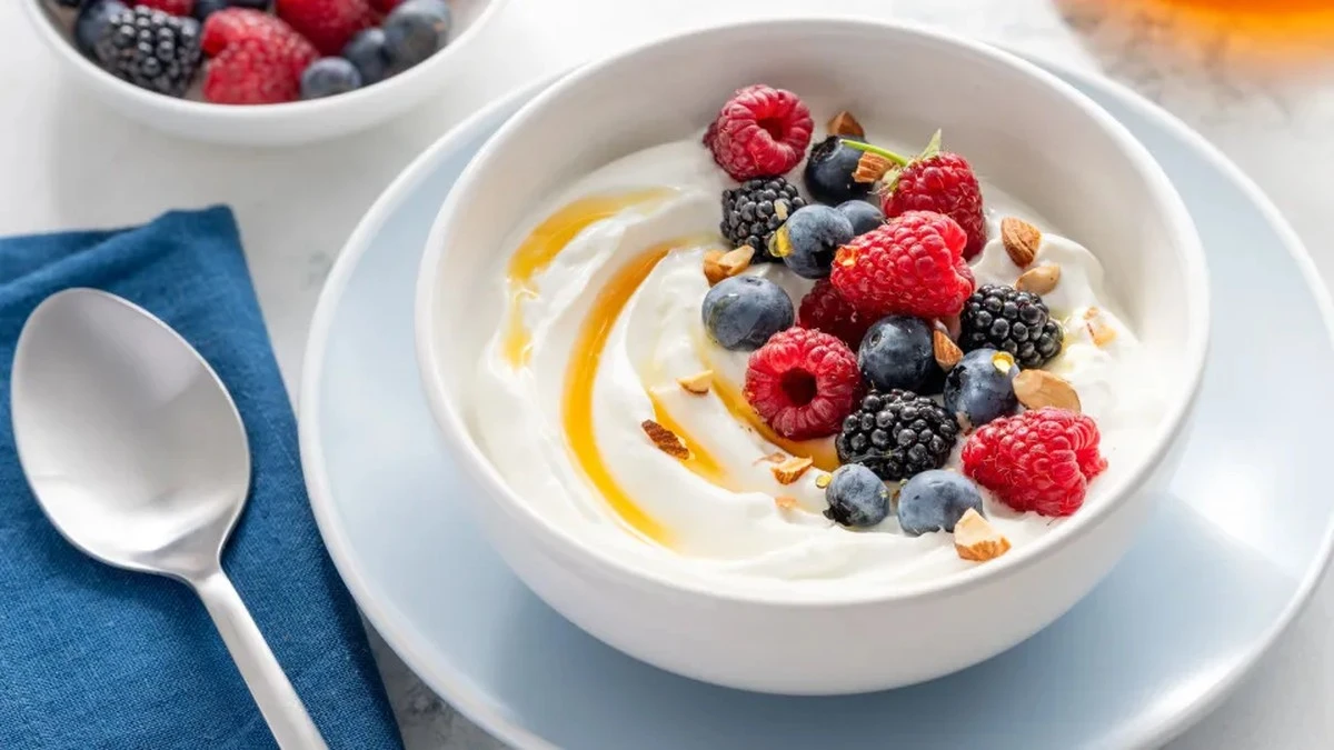 Jogurt grecki czy naturalny: który wybierasz dla zdrowia jelit
