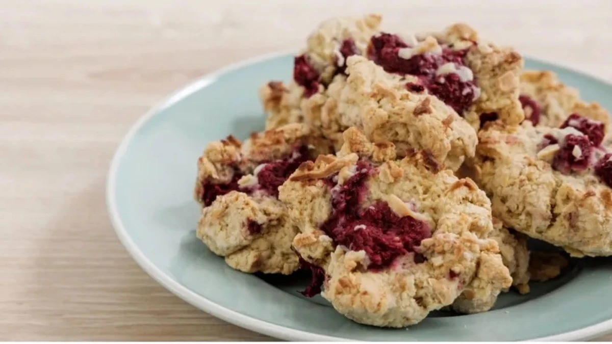 Dlaczego do herbaty podczas seansu „Bridgertonów” warto podać właśnie tę jedną rzecz