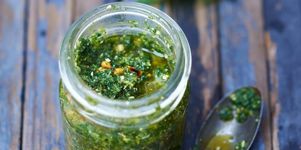 Dlaczego włoskie pesto ma konkurencję? Poznaj sekret tradycyjnej portugalskiej pasty piso - image 1