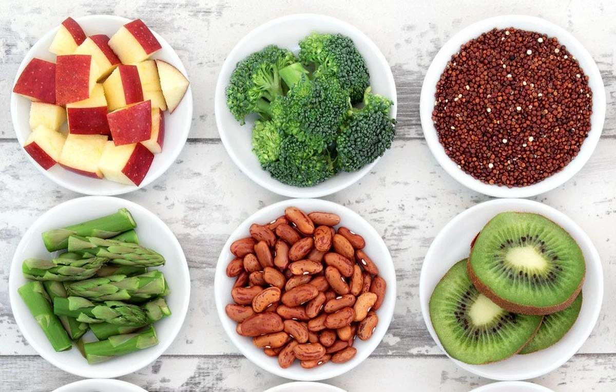 Dlaczego zamiast herbatek przeczyszczających warto sięgnąć po seler i rozmaryn - image 1