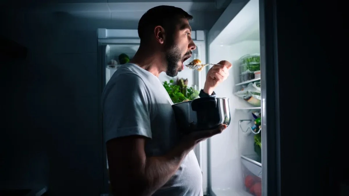 Dlaczego jedzenie po godzinie 18:00 wcale nie odkłada się w tkankę tłuszczową