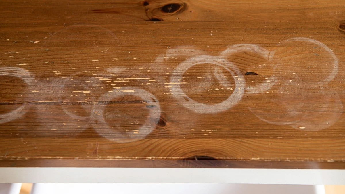 dlaczegopopular-extra-1.webp Dlaczego popularne mydło niszczy meble i skórzane kanapy - image 1