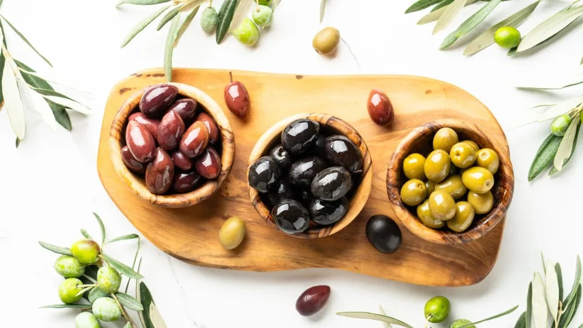 Dlaczego warto zjadać garść oliwek dziennie, nawet jeśli boisz się soli