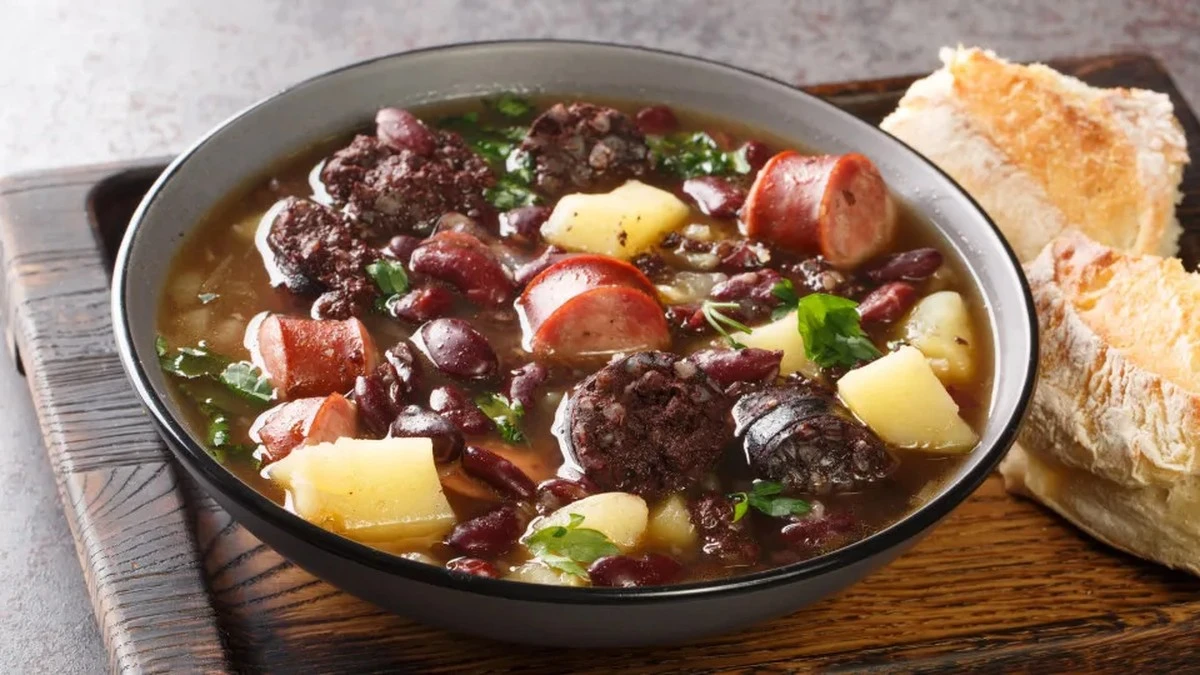 Dlaczego świat pokochał naszą kuchnię: 8 portugalskich dań z fasolą, które musisz poznać