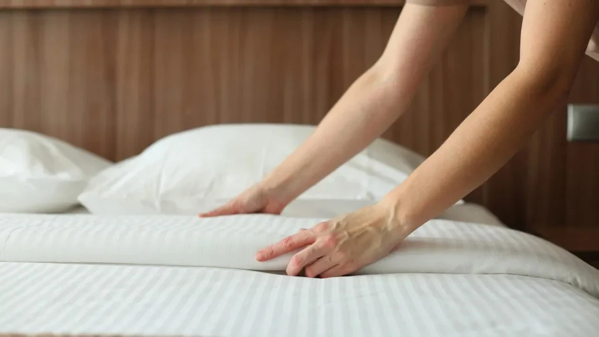 Dlaczego w dobrych hotelach zamiast koców zawsze znajdziesz kołdrę w poszwie?